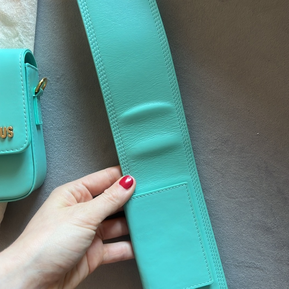 Jacquemus light turquoise le Carinu bag with Gold Hardware- like new - Picture 12 of 16